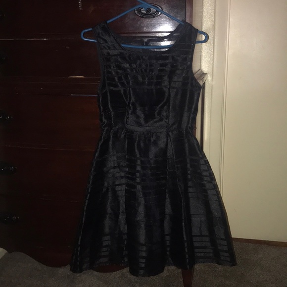 Black dress - Picture 1 of 1